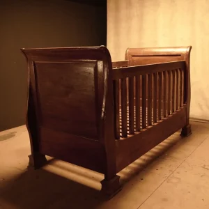 Cuna de madera maciza de teca estilo rústico convertible