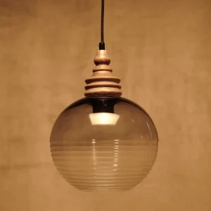 Lámpara de techo de cristal y madera natural