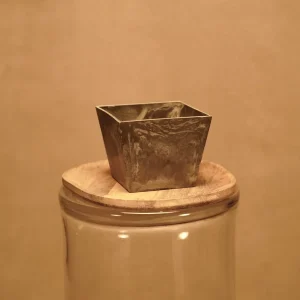 Maceta Cuadrada de Material Reciclado Antracita Estilo Rústico