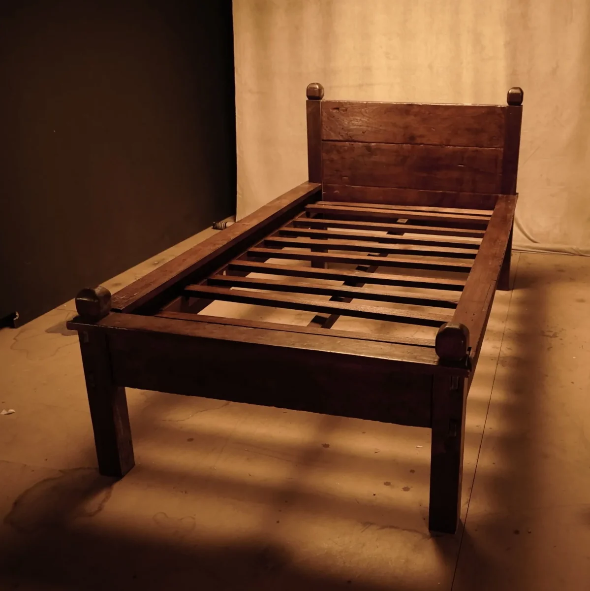 Cama individual de madera maciza estilo rústico 180x90 - Imagen 3