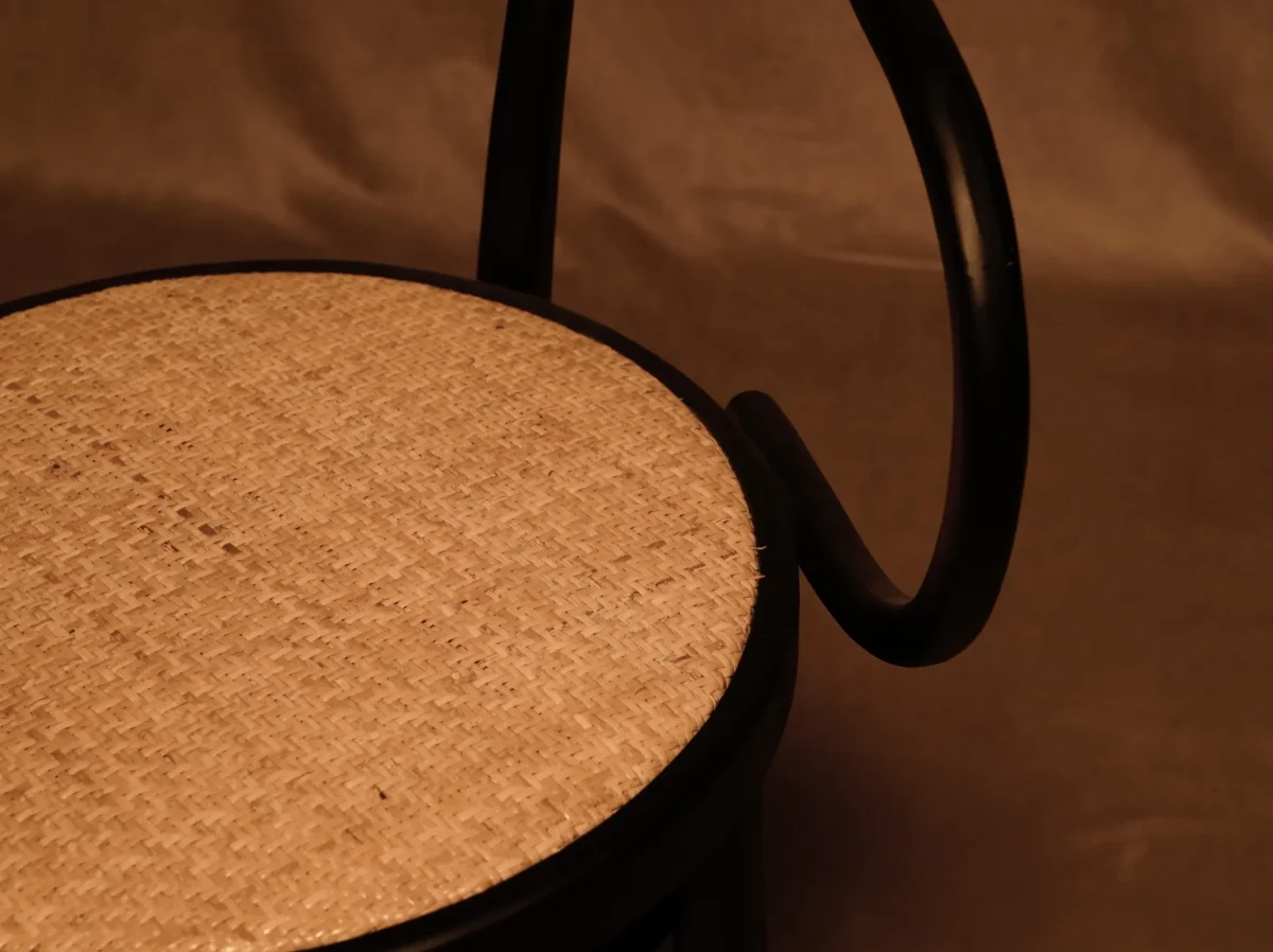 Silla Thonet de Madera de Olmo con Reposabrazos, Estilo Vintage - Imagen 6