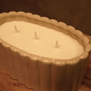 Vela de citronella aromática en base de cerámica estilo contemporánea