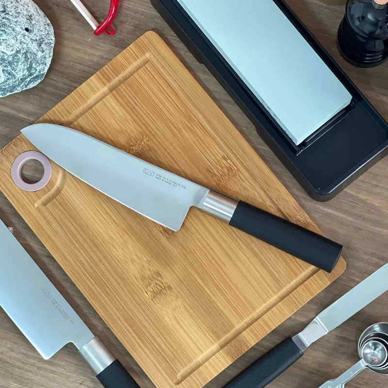 Cuchillo Santoku Kai Wasabi Black 16cm Japonés Multiuso